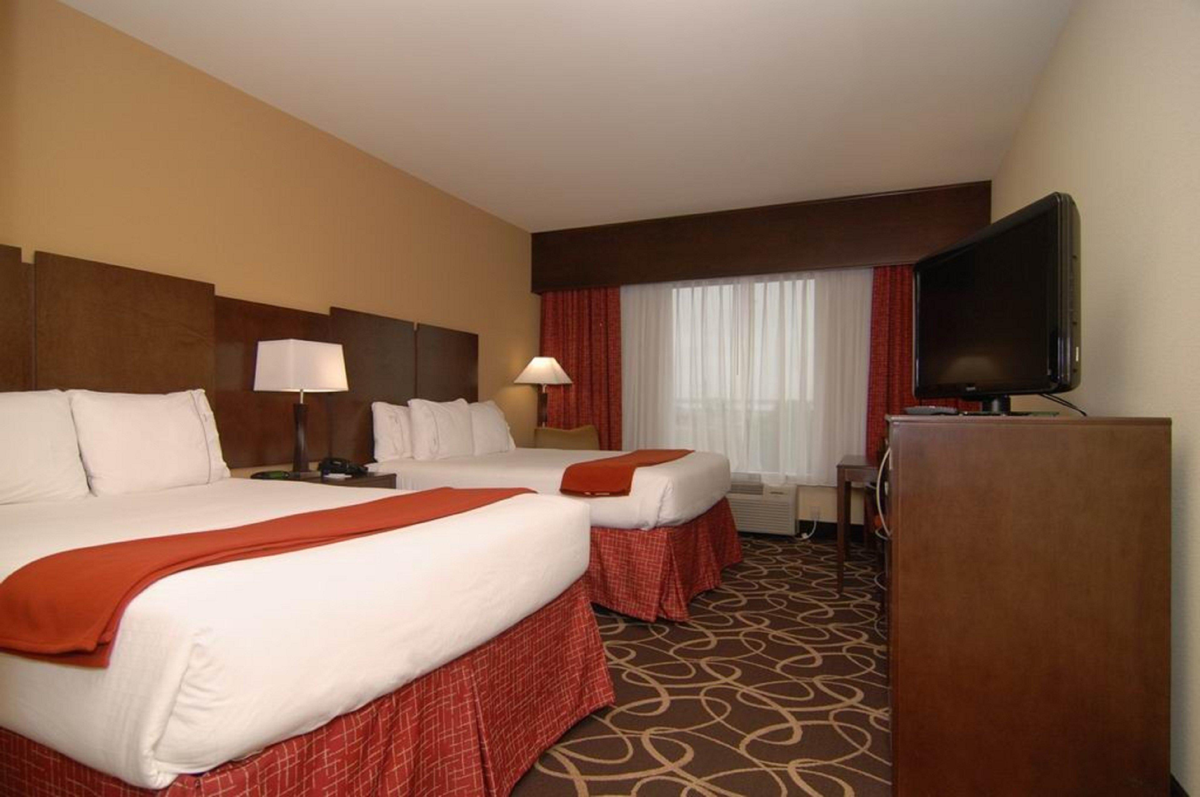 Holiday Inn Express & Suites Houston South - Near Pearland By Ihg Exterior photo