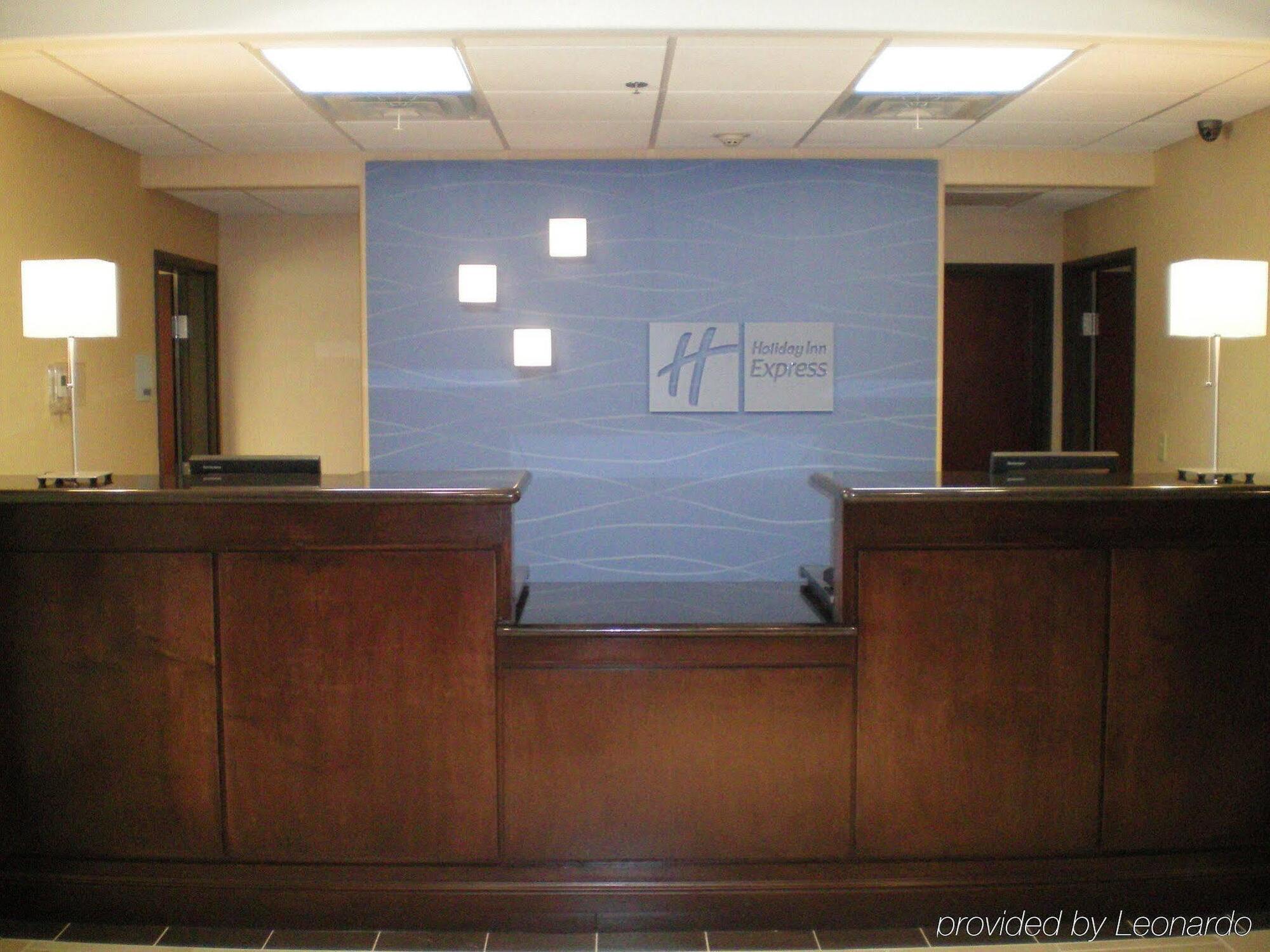 Holiday Inn Express & Suites Houston South - Near Pearland By Ihg Exterior photo